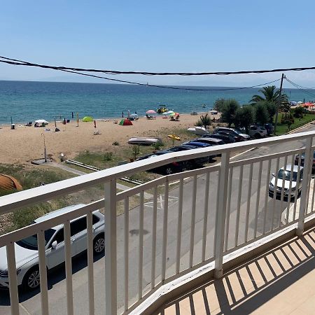 "Breeze" Front To The Sea - Hakidiki Villa Flogita Luaran gambar