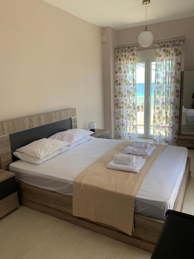 "Breeze" Front To The Sea - Hakidiki Villa Flogita Luaran gambar