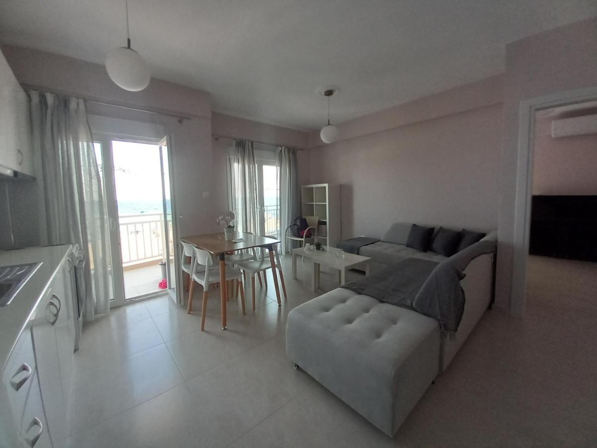 "Breeze" Front To The Sea - Hakidiki Villa Flogita Luaran gambar