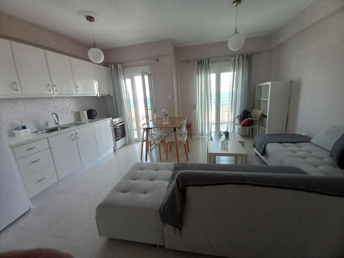 "Breeze" Front To The Sea - Hakidiki Villa Flogita Luaran gambar